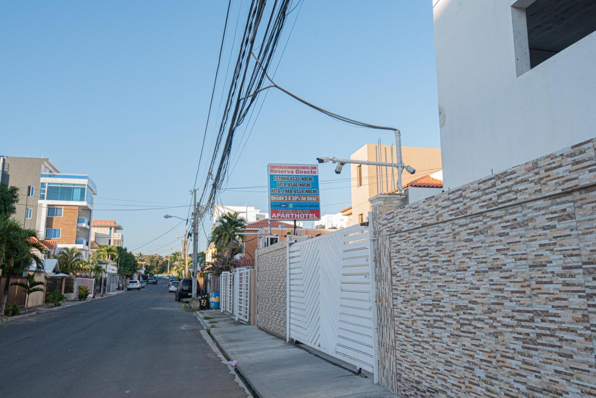 Bnb Tropical Island Aparthotel - Corales Del Sur - Santo Domingo Este エクステリア 写真